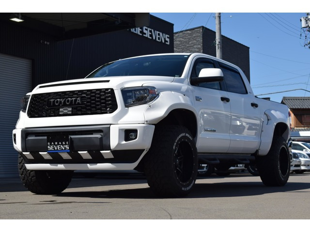 タンドラ クルーマックス SR5 5.7 V8 4WD 2018年新車並行車