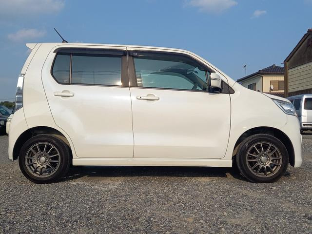 スズキ ワゴンRスティングレー T 4WD ターボ ナビ TV バックカメラ の