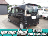 リアもエアロバンパーでスポイラーも付いていますとてもカッコいいお車です。是非一度お車をご覧下さい。お車は1台限りで気になりましたら、09046440671迄、ご予約下さい