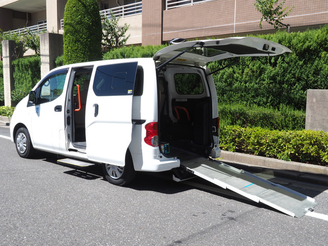 NV200バネットバン  衝突被害軽減ブレーキ 福祉車両