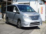 セレナ 2.0 ハイウェイスター S-HYBRID チェアキャブスロープ車いす2名仕様 禁煙車オ...