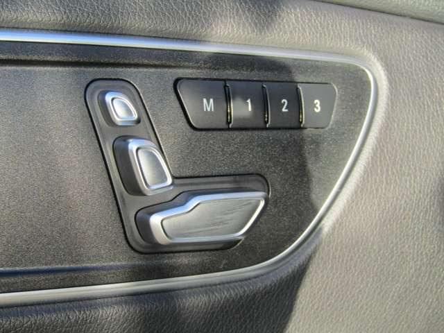 メルセデス・ベンツ CLAクラス CLA250 シュポルト 4マチック 4WD kw車