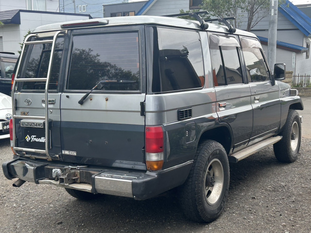 トヨタ ランドクルーザー70 4.2 ZX ディーゼル 4WD 4ナンバー登録 5速
