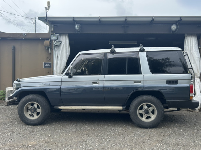 トヨタ ランドクルーザー70 4.2 ZX ディーゼル 4WD 4ナンバー登録 5速