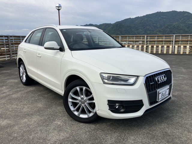 Q32.0 TFSI クワトロ 211PS 4WD