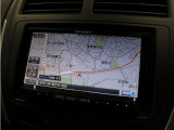 社外インダッシュHDDナビは大きな画面で見やすく、視認性も◎です。