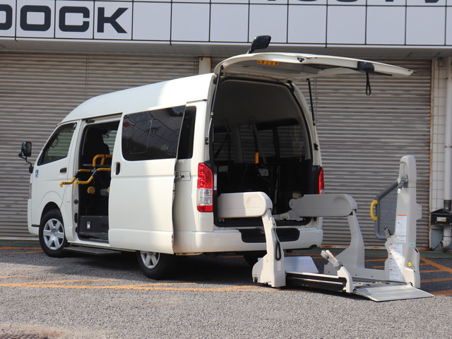 ハイエースバン  車いす仕様車 Bタイプ