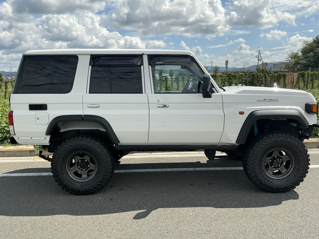 トヨタ ランドクルーザー70 2.8 AX ディーゼル 4WD 新車リフトアップ