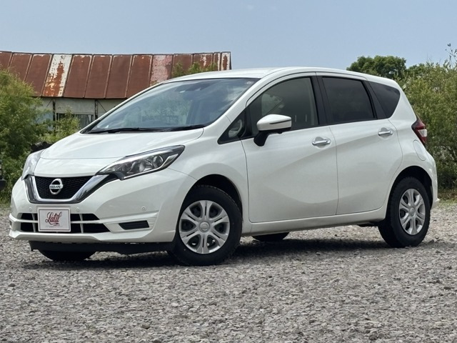 ノート  X FOUR スマートセーフティエディション 4WD