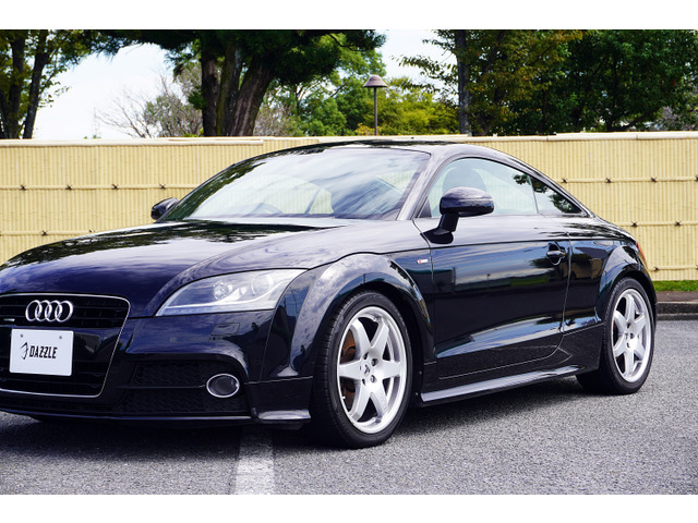 アウディ TTクーペ 2.0 TFSI クワトロ Sラインパッケージ 4WD の