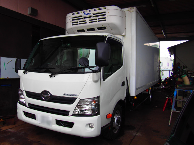 デュトロ 4.0 セミロング フルジャストロー ディーゼル 冷蔵冷凍車 積載3.3t 6MT