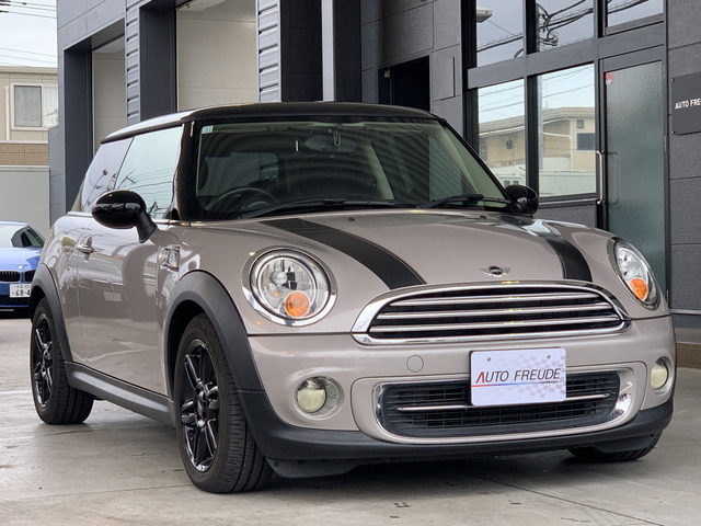 ミニクーパー ベーカーストリート限定車 ルーフトップグレー 専用内装