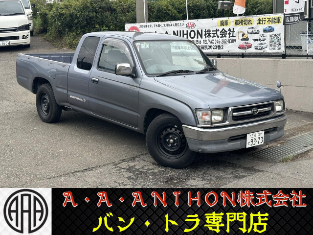 ハイラックス スポーツピックアップ 2.0 ダブルキャブ 標準ボディ 