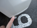 フロントバンパー下側に傷タッチペン跡がありますが、見えないところですので気にならないと思います。