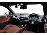 X7 M60i xドライブ 4WD 後期/530ps/新車保証/OP多数