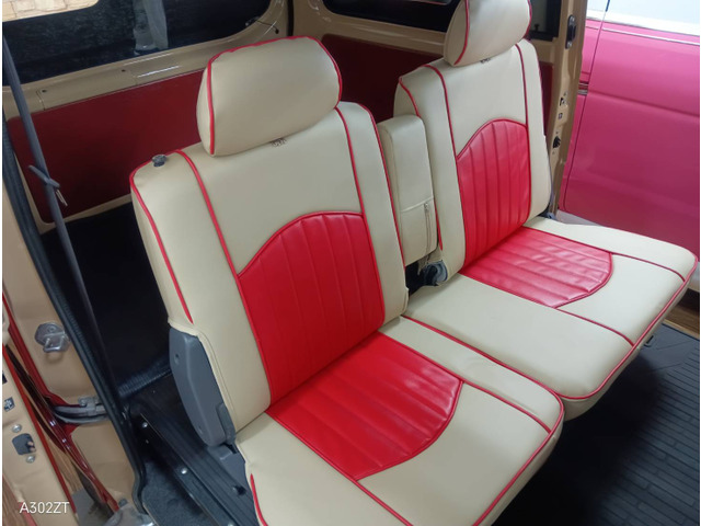 スバルサンバーks4、エアコン、4WD.カスタム車両 内装レッド仕様 スバルサンバーks4、エアコン、4WD.カスタム車両 内装レッド仕様