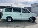 3ヶ月・3000kmの無料保証付きです。エンジン、ミッション等の修理の際に金額が大きくなりがちな箇所も無料修理で安心です。最大3年までの有料保証も取り扱っております。