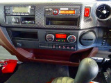 オートAC PS PW SRS ABS 集中ドアロック 左電格ミラー エアサスシート/肘掛け AM/FMラジオ ETC バックモニター アドブルー ターボ 排気ブレーキ フロア6MT