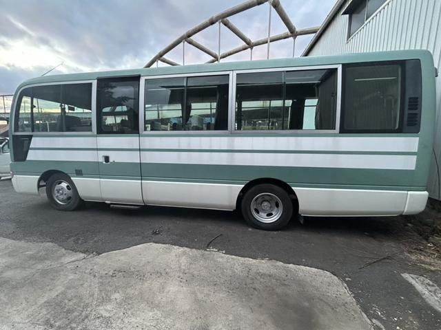 シビリアン車両総重量5t未満 乗車定員10人 原動機の型式TD42