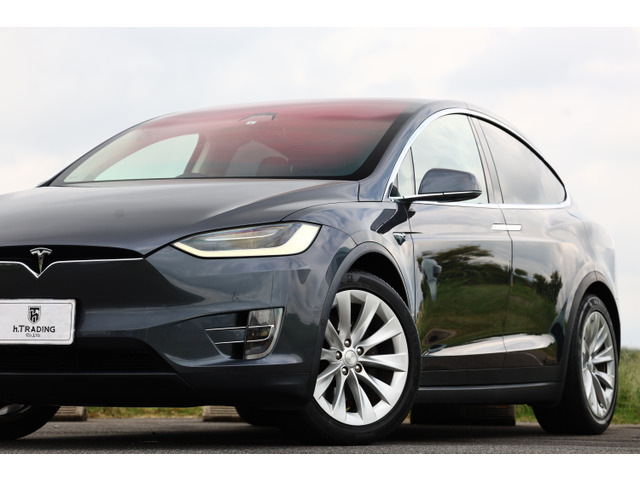テスラ モデルX 100D 4WD オートパイロット/エアサス の中古車