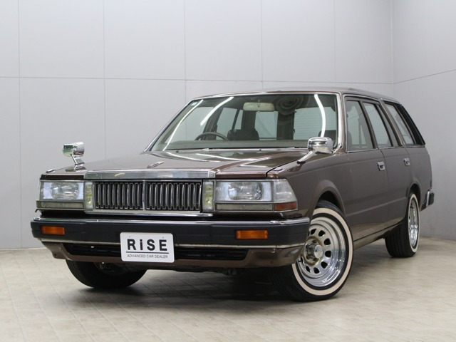 セドリックバン 2.0 V20E DX 5速MT デイトナクローム15アルミ