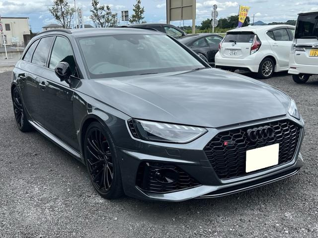 RS4アバントベースグレード
