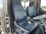 車内シート破れ箇所有り。