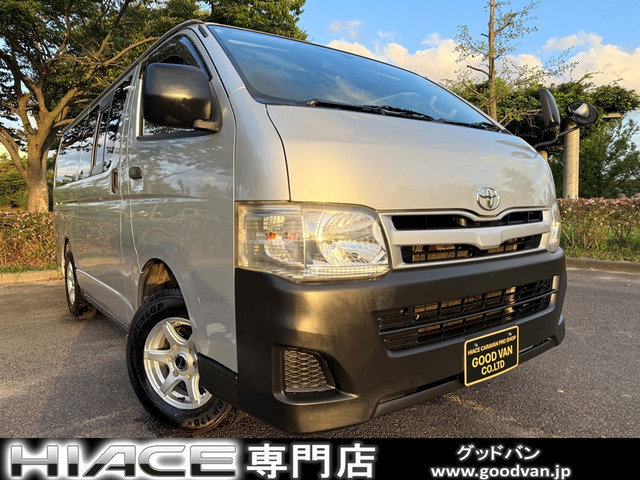 ハイエースバン3.0 DX ロング ディーゼル 4WD5ドア 6人乗り AT アルミホイール