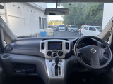 NV200バネットバン  車椅子1台/6人乗り/サイドステップ