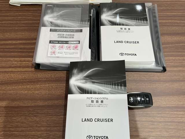 オーダー受付お休み中 トヨタ ランドクルーザー300 3.5 ZX 4WD ワンオーナー車 ベージュ