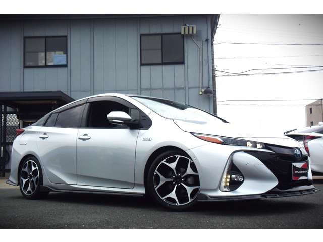 Imaguchihong　プリウスphv　18インチ④ トヨタ プリウスPHV 1.8 A 社外スポイラー 社外18インチ の中古車詳細