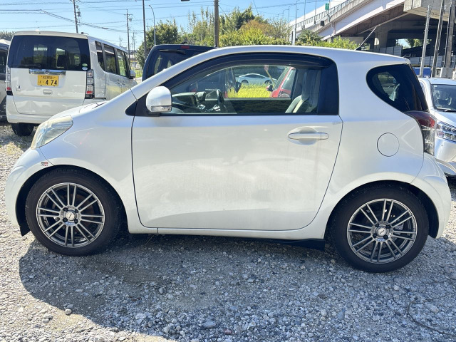 トヨタ iQ 1.3 130G の中古車詳細 (95,000km, パールホワイト, 愛知県