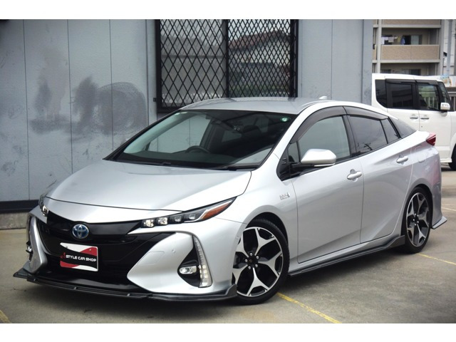 プリウスPHV1.8 A社外スポイラー 社外18インチ