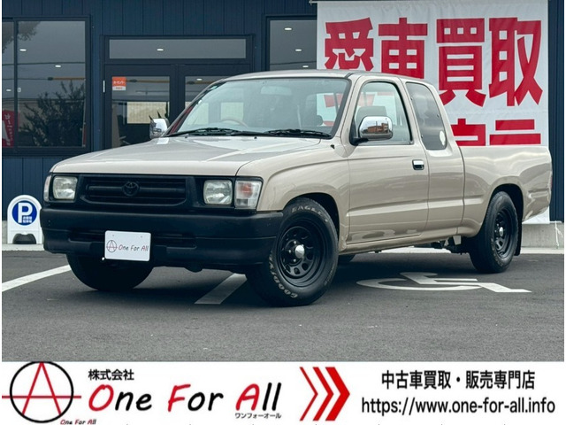 ハイラックススポーツピックアップ 2.0 ダブルキャブ 標準ボディ