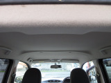 天井は黄ばみ汚れも少ない、とても綺麗な天井です。
