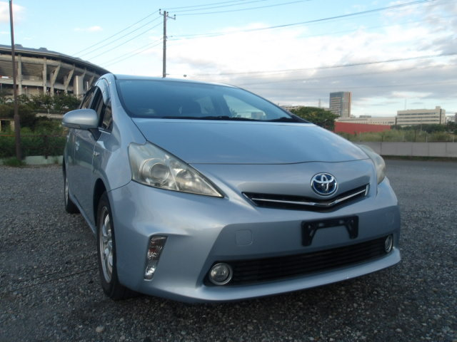 プリウスα1.8 S