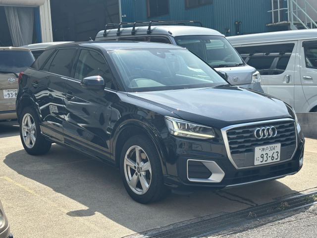 Q21.0 TFSI スポーツバーチャルコックピット黒革シート