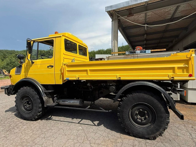 メルセデス・ベンツ ウニモグ 8MT の中古車詳細 (36,300km, イエロー