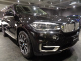 X5 xドライブ 35d xライン 4WD 3.0ディーセルターボエンジン8速AT4