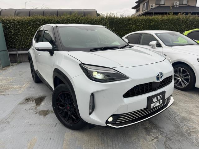 ヤリスクロス1.5 ハイブリッド Z E-Four 4WD1年間走行距離無制限保証付き
