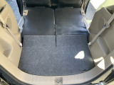 リアシートを倒してトランクスペースが拡大出来ます。