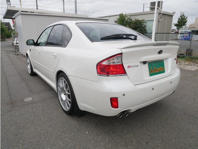 美品　スバル　4WAYカーゴストレージ　中古 スバル レガシィB4 2.5 S402 4WD 限定車 ナビ 6速 の中古車詳細