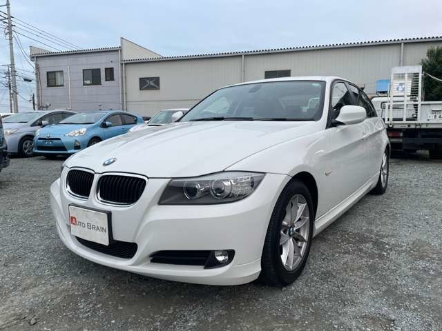 3シリーズセダン 320i バックカメラ・プッシュスタート・ナビ