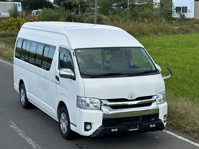 トヨタ ハイエースコミューター 