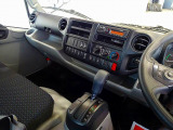 AC PS PW(フロント/リア) SRS ABS 集中ドアロック 左電格ミラー AM/FMラジオ ETC2.0 ルームミラー式バックモニター ドライブレコーダー フロアAT
