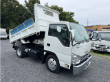 車両右側前面:フロントグリルはシルバーメッキでかっこいい車両です✨😎 栃木県栃木市道の駅みかも様すぐ隣の店舗にて展示しております‼️ご試乗頂けます💨宜しくお願いいたします🤗