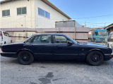 車両は入庫後、徹底洗車ならびに磨きを行っております。