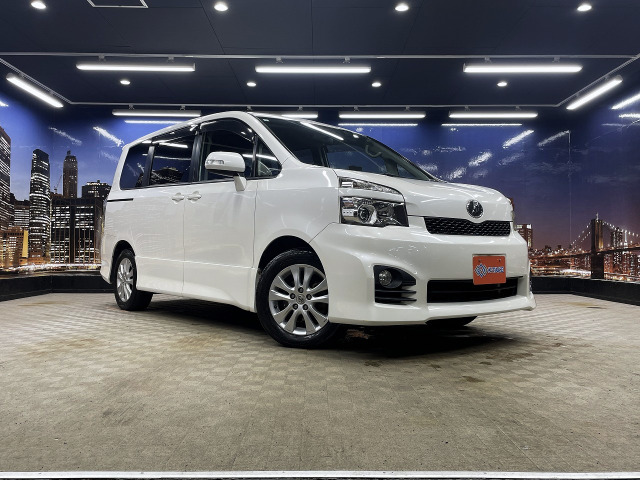 ヴォクシー2.0 ZカロッツェリアSDナビ バックカメラ