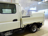 荷台内寸:209&times;161&times;38 三方開 垂直パワーゲート 600kg 極東開発/V601C-4MKT2 長:87cm/有効長:74cm 幅:157cm 左右リア支柱PGスイッチ