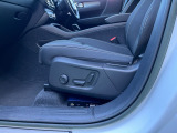 【助手席パワーシート】シート位置の設定も楽々♪ぜひ一度実車をご覧ください!事前に来店予約していただきますとスムーズにご案内させていただけます!ご連絡お待ちしております♪